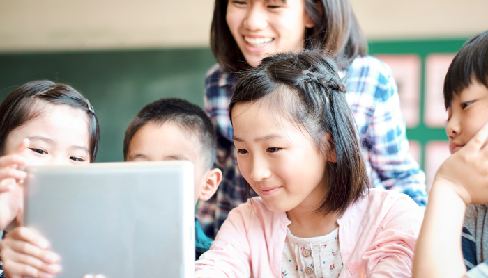 タブレット学習の風景